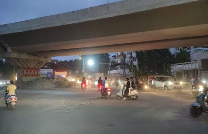 જામનગરમાં બે મહિનાથી વધુના સમયગાળા બાદ અંબર ચોકડીનો રસ્તો આખરે આજે સવારથી ખુલ્યો : વાહનોની અવરજવર શરૂ