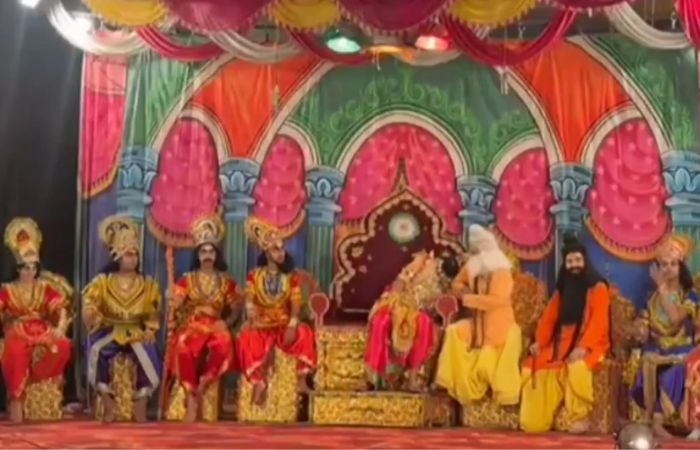 VIDEO: 'પ્રજા માટે પ્રાણ પણ ત્યજી દઈશ...', રામલીલા મંચ પર જ 'દશરથ'નું પાત્ર ભજવતા કલાકારનું મોત