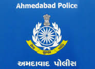 શાહપુરમાં પાડોશીએ વૃદ્ધને દંડાથી મારી ઘર- વાહનમાં તોડફોડ કરી