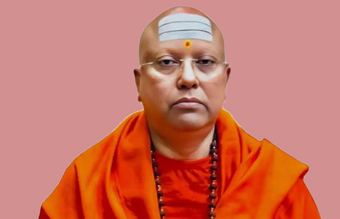 17 છોકરીઓના યૌન શોષણના આરોપી સ્વામી ચૈતન્યાનંદની વોટ્સએપ ચેટ સામે આવી