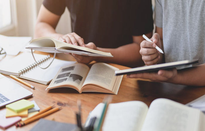 બી.કોમ. કે બીબીએ તો જૂનું થઈ ગયું, 12મા પછી કરો AI કોર્સ, હાઈ સેલરી અને કન્ફર્મ નોકરી