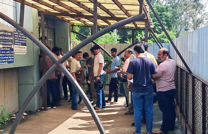 આરટીઓમાં વીજ પુરવઠો ખોરવાતા અરજદારોને હાલાકી