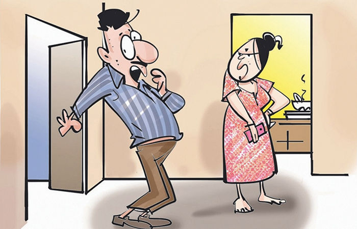 વચ્ચે પડે ઈ માર ખાય અને વચેટિયા માલ ખાય