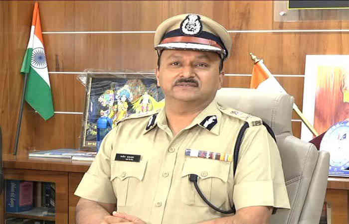 રાજકોટના પોલીસ કમિશ્નર મનોજ અગ્રવાલ ડૂબેલા નાણા વસૂલવામાં કટકી કરતાં હોવાનો ધારાસભ્યનો આક્ષેપ
