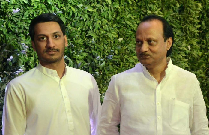 પૂણે જમીન કૌભાંડની FIRમાં અજિત પવારના દીકરાનું નામ જ નહીં? જુઓ કોને આરોપી બનાવ્યો