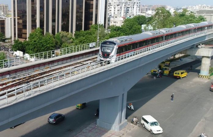 અમદાવાદ મેટ્રો ડેટા રિપોર્ટ: 3 વર્ષમાં મુસાફરોની સંખ્યા 4 ગણી વધી 11.50 કરોડે પહોંચી, રોજના દોઢ લાખ મુસાફરો