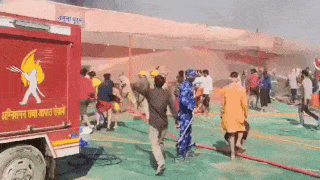 VIDEO : મહાકુંભમાં ફરી ભડકી આગ, સંગમ કિનારે સેક્ટર-18માં અનેક ટેન્ટ બળીને ખાખ