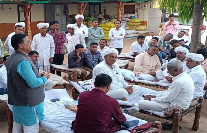 ખેડા જિલ્લામાં ગ્રામ પંચાયતની ચૂંટણીમાં ખાટલા બેઠકો શરૂ