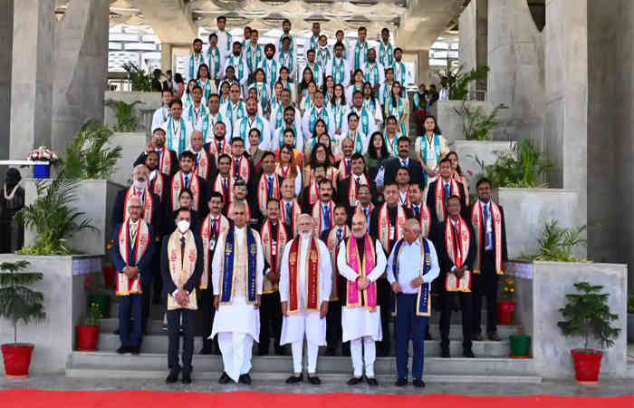 રાષ્ટ્રીય રક્ષા યુનિ.ના સમારંભમાં PM મોદીના હસ્તે ગોલ્ડ મેડલ એનાયત