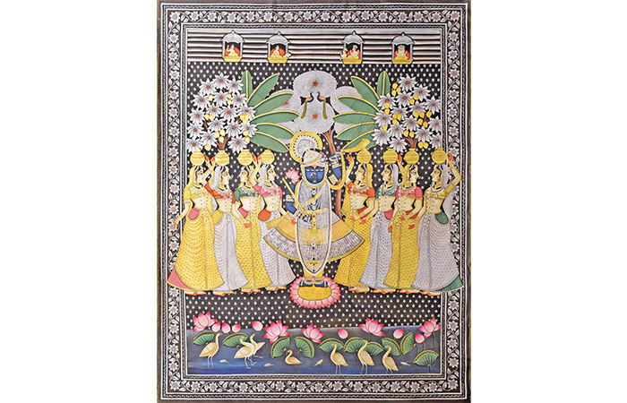 પિછવાઇ કળામાં નવોન્મેષ                                .
