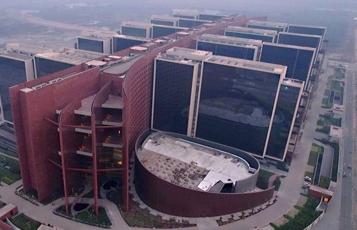 Stay on 300 shops at Surat Diamond Bourse over payment dispute: Guj HC