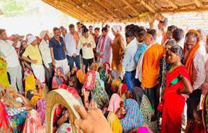 એકસાથે 12નાં મોતથી સમગ્ર લાખાતપાડા ગામ હિબકે ચઢ્યું