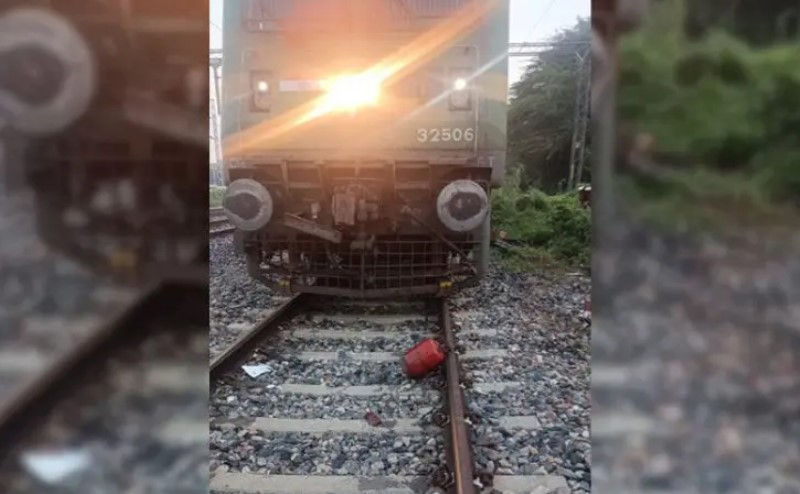 Another attempt to derail train in Gujarat