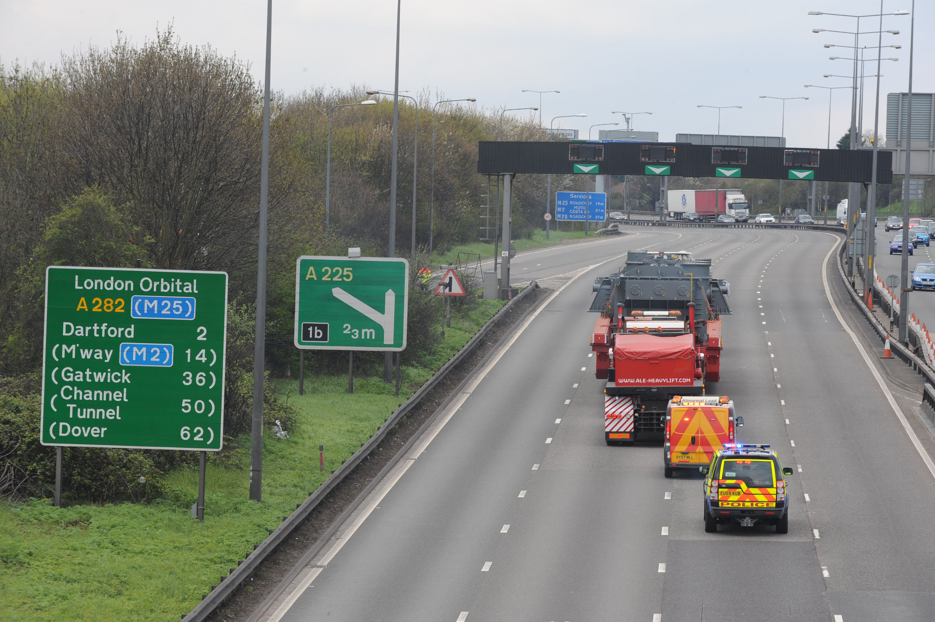 Indian student dies in road accident in UK, four others injured