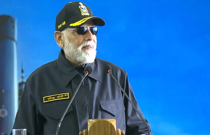'INS વિક્રાંતનું નામ સાંભળી પાકિસ્તાનની ઊંઘ ઊડી ગઈ હતી', PM મોદીએ નૌસેના સાથે ઉજવી દિવાળી