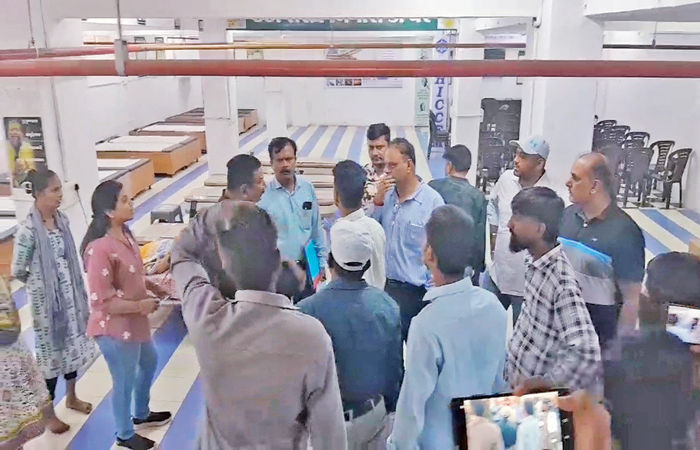 નડિયાદ શીતવંદન કોમ્પ્લેક્સમાં 2 માળ સીલ અને પાર્કિંગમાં કરાયેલું બાંધકામ દૂર કરાયું