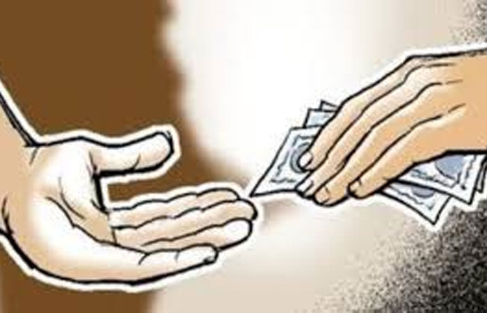નિવૃત આસિસ્ટન્ટ GST કમિશનર સામે લાંચની માગણી અંગે ગુનો
