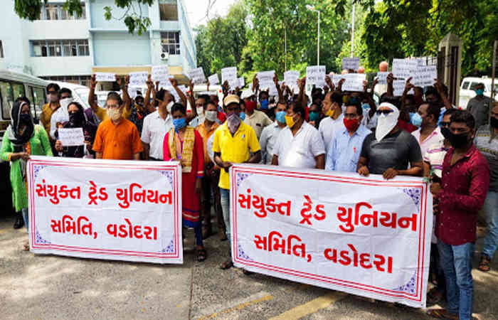 કામદારોની ત્રણના બદલે બે શિફ્ટ કરવાનો વિરોધ : 12 કલાકની શિફ્ટથી કામદારનું શારીરિક અને માનસિક ક્ષમતા ઘટશે