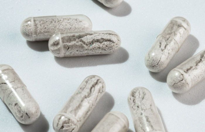 Vitamin capsules filled with starch, sold on Amazon