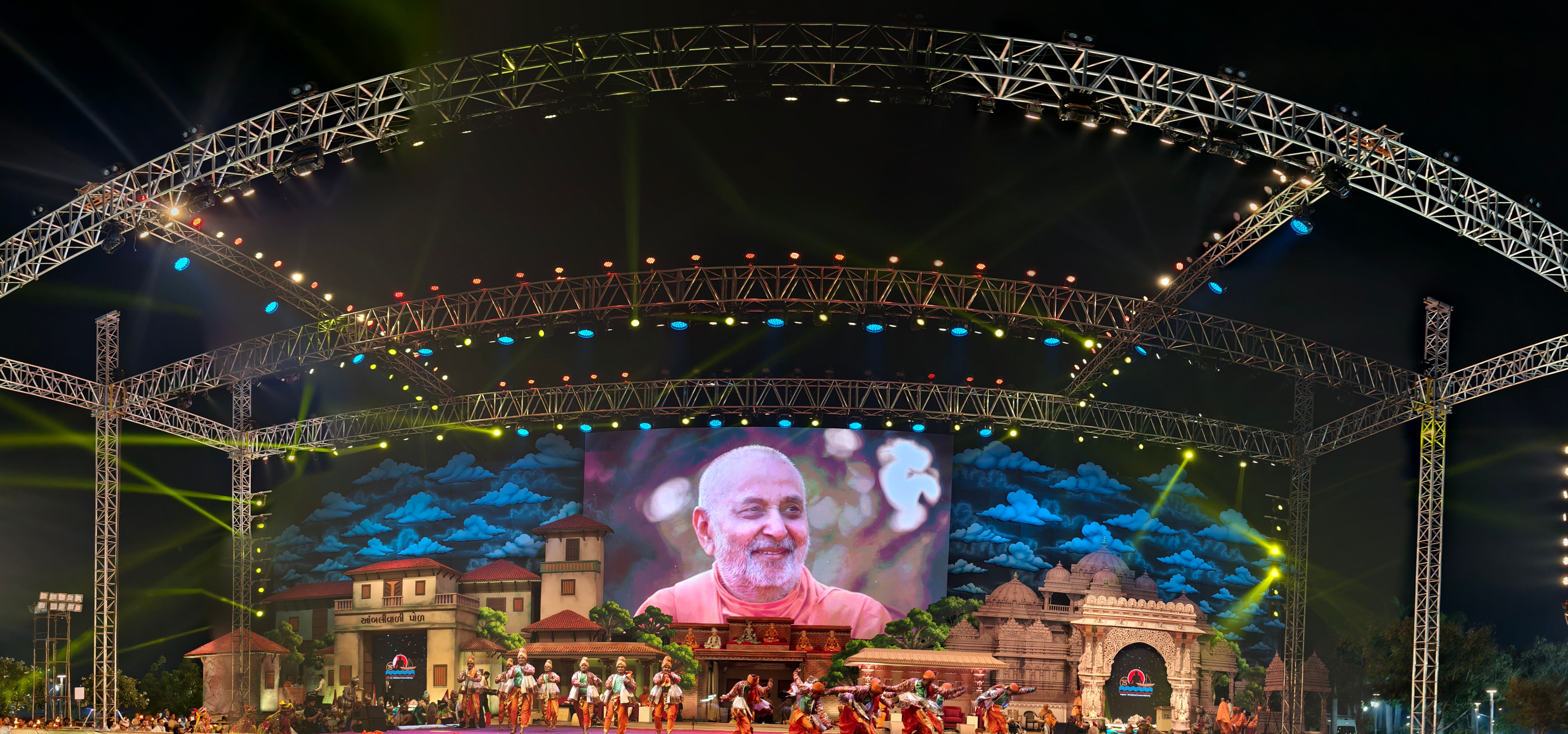 પ્રમુખ સ્વામી મહારાજની પ્રમુખવરણી મહોત્સવની ભવ્ય સમાપન સમારોહની ઉજવણી
