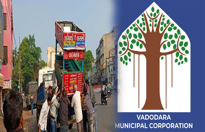 વડોદરામાં ગેરકાયદે લારી-ગલ્લાના દબાણો હટાવી ત્રણ ટ્રક સામાન કબજે