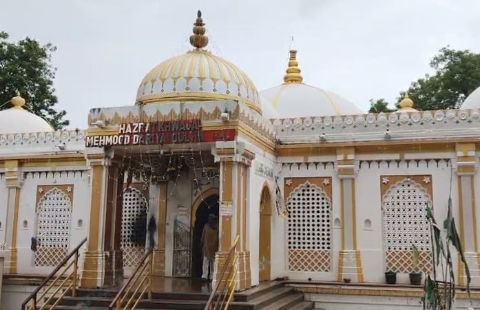 મહીસાગરના વીરપુરની દરગાહ પરથી સોનાનો કળશ ચોરાયો, ઈદના દિવસે જ ઘટનાની થઈ જાણ