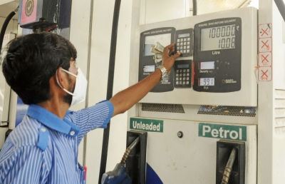 Retail petrol and diesel prices won’t change, excise cut to offset oil firms’ losses: Govt