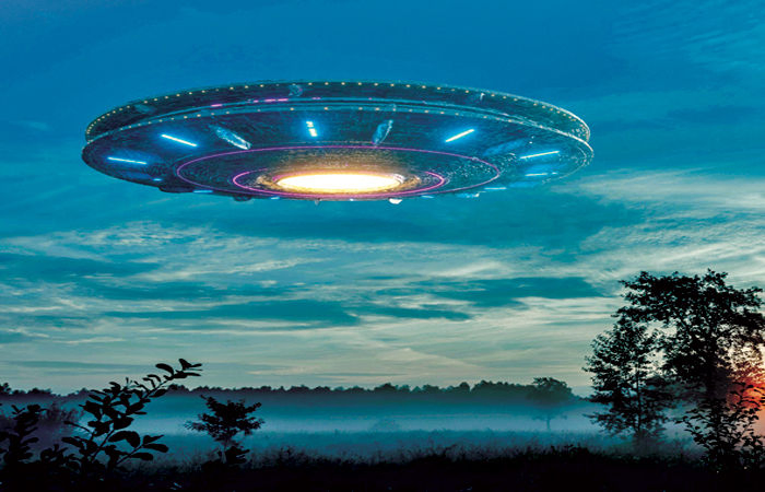 US નેવી UFOના વીડિયો જાહેર કરતાં કેમ ફફડે છે ?