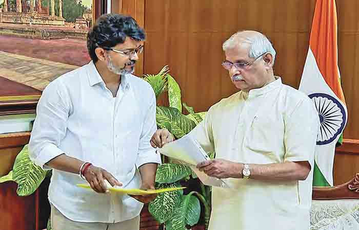 અંતે વિજયનો 'વિજય': તમિલનાડુમાં આજે શપથ, 5 નાના પક્ષોના ટેકાથી TVKનો રથ આખરે ચાલ્યો