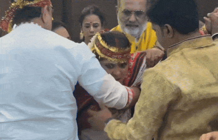 VIDEO VIRAL: પૂજા દરમિયાન ફેમસ એક્ટ્રેસ અચાનક ધૂણવા લાગી! આસપાસના લોકોએ સંભાળી