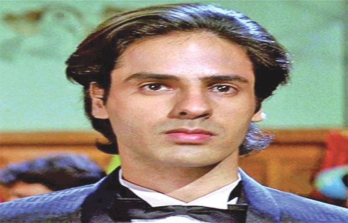 રાહુલ રોય નામનો આગિયો ક્યાં ખોવાઇ ગયો?