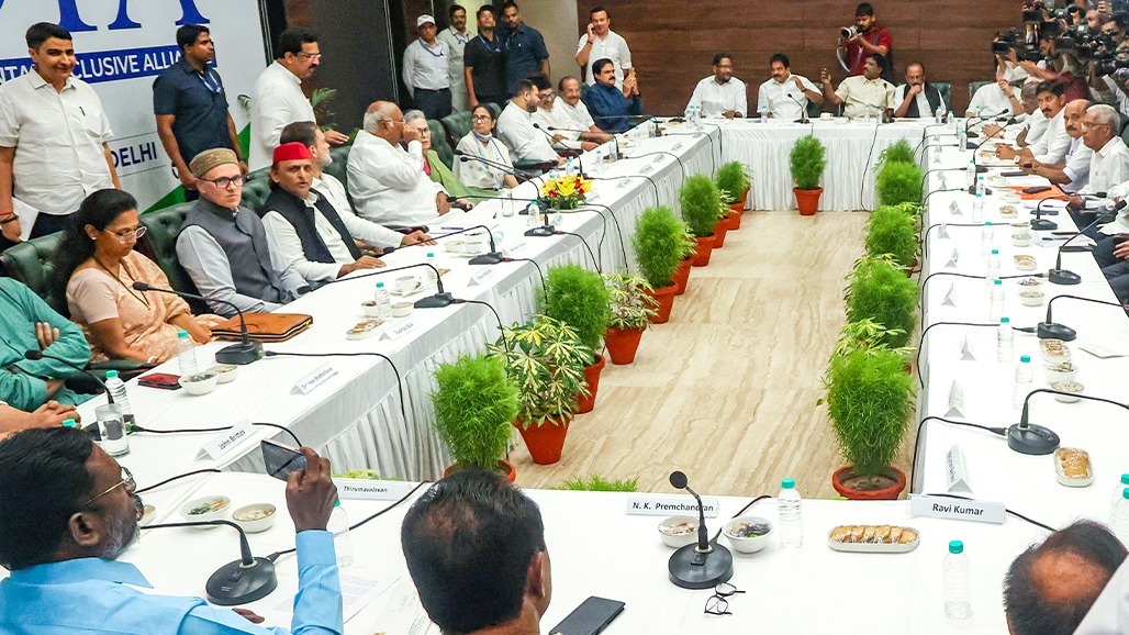લોકસભામાં NDA 300 પાર થતાં જ INDIA ગઠબંધનમાં ચિંતા વધી