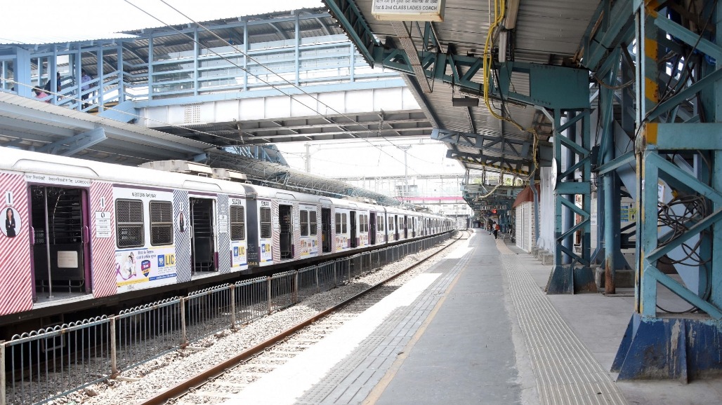 Mumbai Central Railway increases AC local services to 120 with 12 new trains