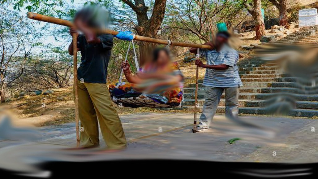 પાલિતાણાની તળેટીમાં ત્રણ શખ્સે ગેરકાયદે ડોળી ઉઘરાવી