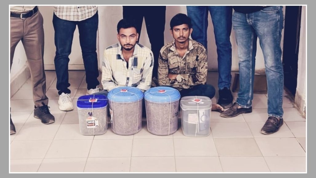 ગાંધીનગર: કલોલ પોલીસે ગાંજાની હેરાફેરી કરતા અમદાવાદના 2 શખશો દબોચ્યા, નવી મોડસ ઓપરેન્ડીનો ખુલાસો