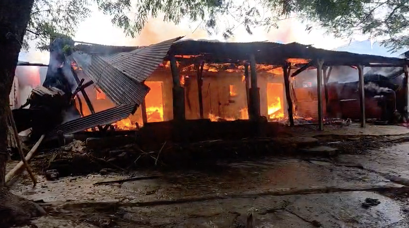 Three Houses Gutted in Massive Fire in Bodeli