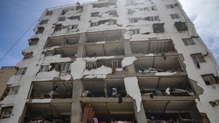Venezuela Earthquake Death Toll Rises to 920: Military Takes Control of Worst-Hit State