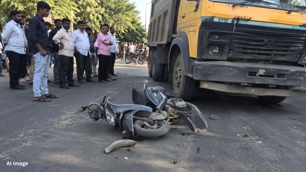 Speeding dumper kills mother and daughter in Surat