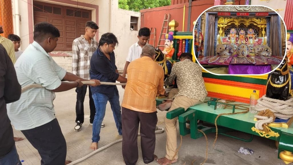 અમદાવાદમાં 149મી રથયાત્રા: વિધિવત પૂજન બાદ ખલાસીઓ રથ લાવશે