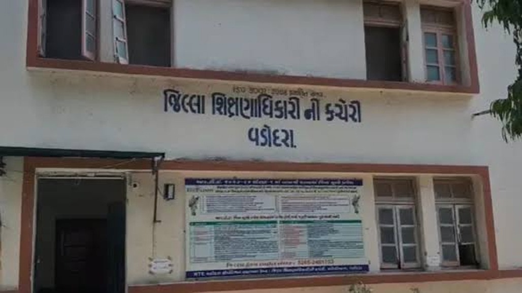 ભારે વરસાદની આગાહી બાદ વડોદરામાં આવતીકાલે પણ સ્કૂલ-કોલેજો બંધ