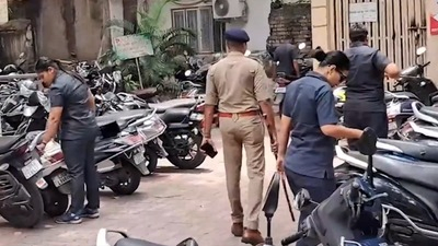 Surat Passport Office, Post Office Receive Bomb Threats