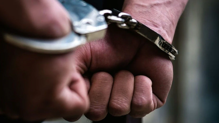 AC Heist Busted: Three Held for ₹1.75 Lakh Theft in Ahmedabad
