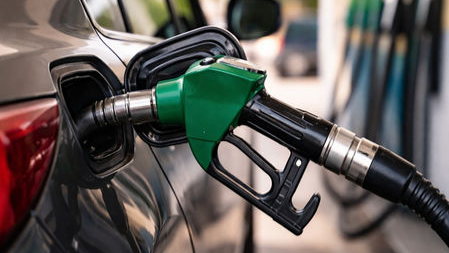 Nayara Energy Cuts Prices of Petrol by ₹5, Diesel by ₹3