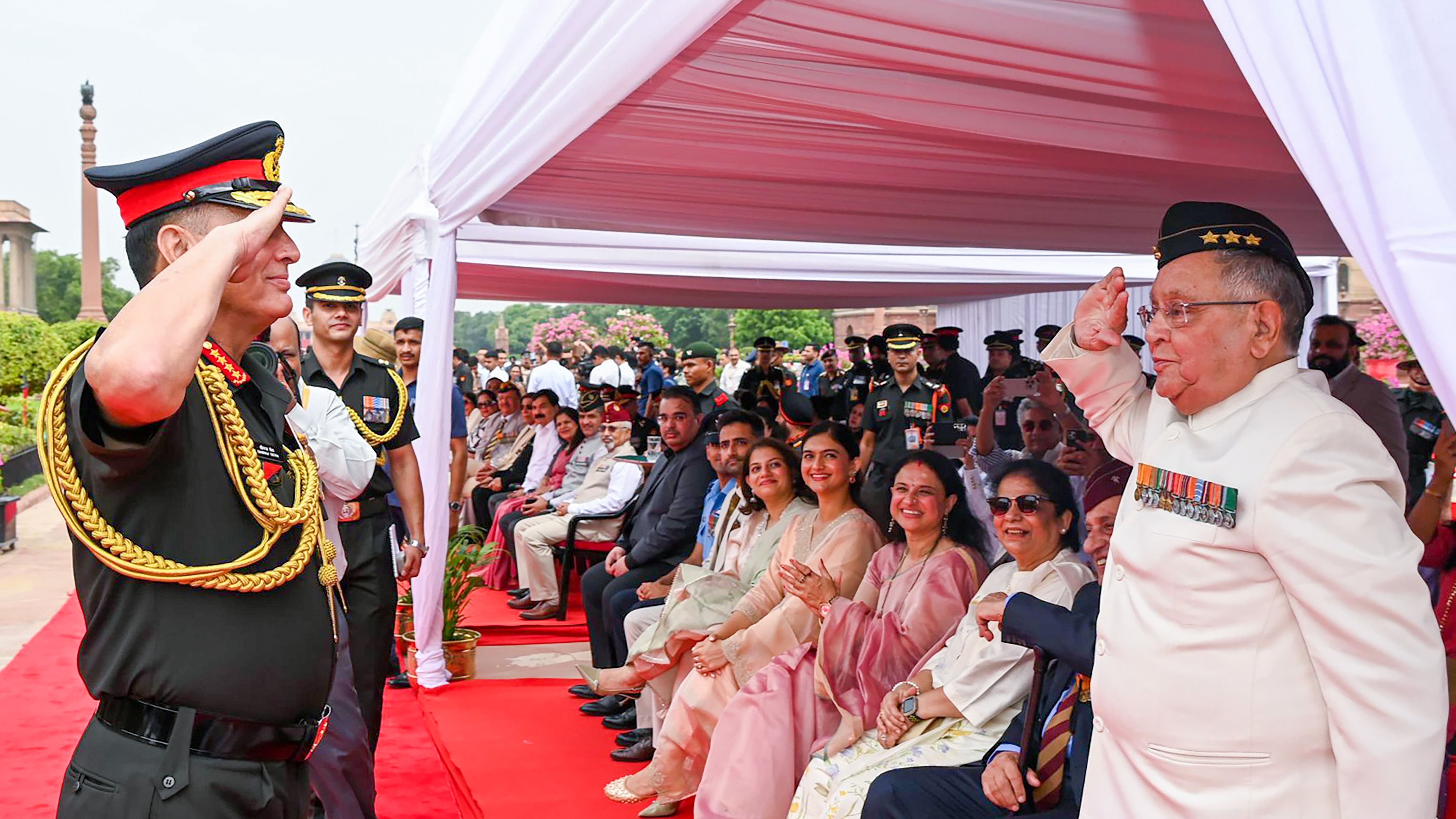 New Army Chief Gen Dhiraj Seth Salutes Father After Taking Charge 1 New Army Chief Gen Dhiraj Seth Salutes Father After Taking Charge 1