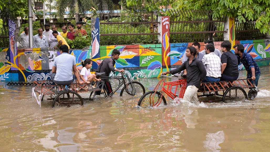 Surat Waterlogging after heavy rainfall-4.jpg