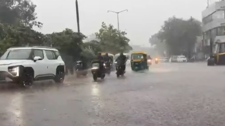 Heavy Rain Trashes Surat: Waterlogging Paralyzes Life, BRTS Suspended Amid Creek Flood Threat