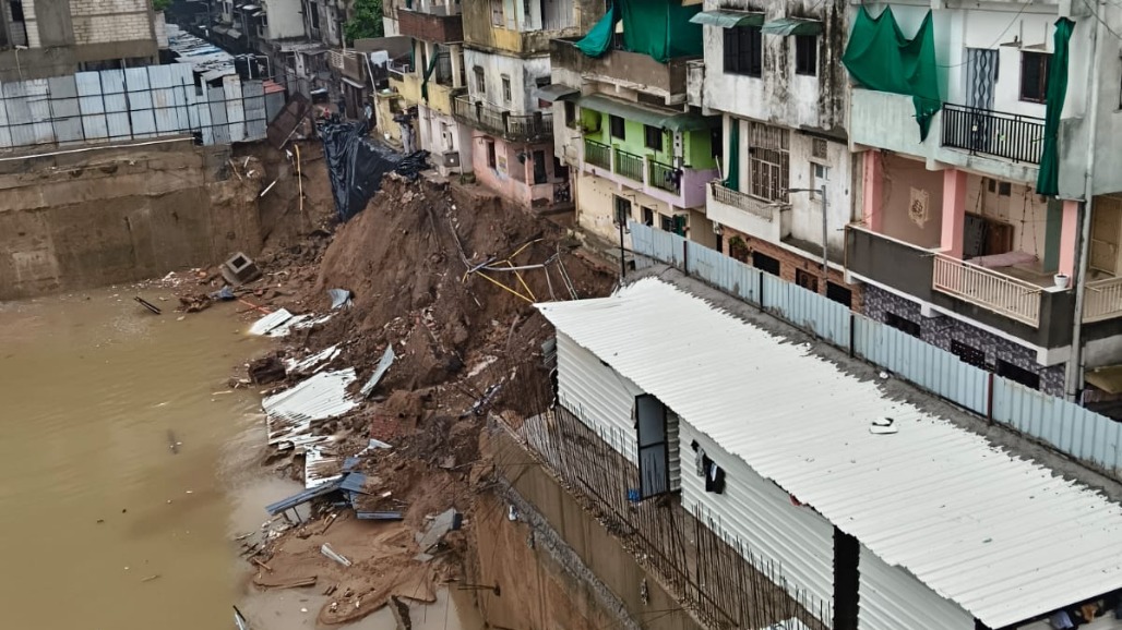 Ignored Warning, Broken Diaphragm Wall Leaves 48 Ahmedabad Families Homeless After Heavy Rains