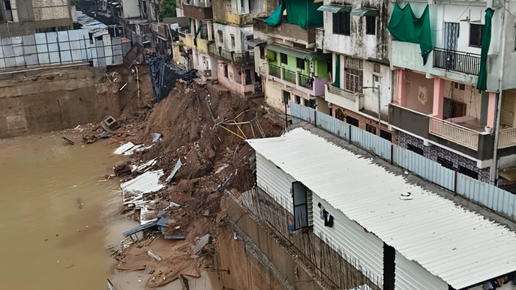 Ignored Warning, Broken Diaphragm Wall Leaves 48 Ahmedabad Families Homeless After Heavy Rains