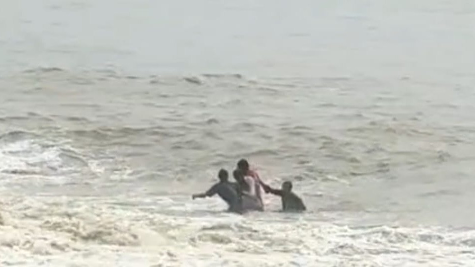Lifeguards Save Drowning Youth at Daman Beach Amid Monsoon Swimming Ban