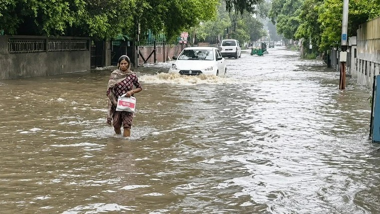 North Gujarat Drenched as Heavy Rain Batters Several Districts; Over 38,600 Shifted to Safety Across Gujarat